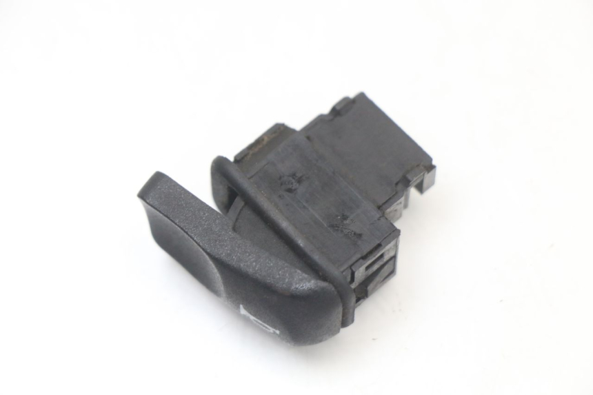 photo de HORN SWITCH PIAGGIO VESPA LX 125 (2005 - 2010) - Zoom on usage condition