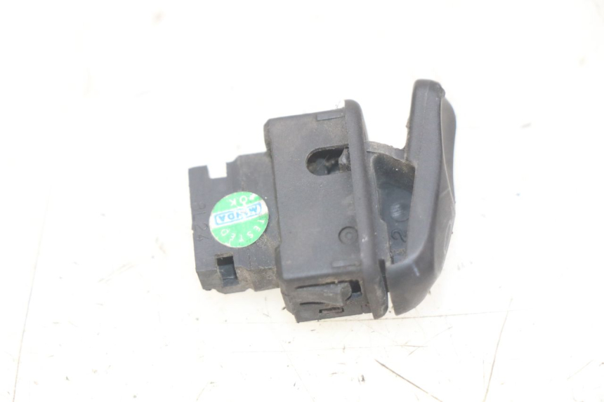 photo de HORN SWITCH PIAGGIO VESPA LXV 125 (2006 - 2009) - Component detail