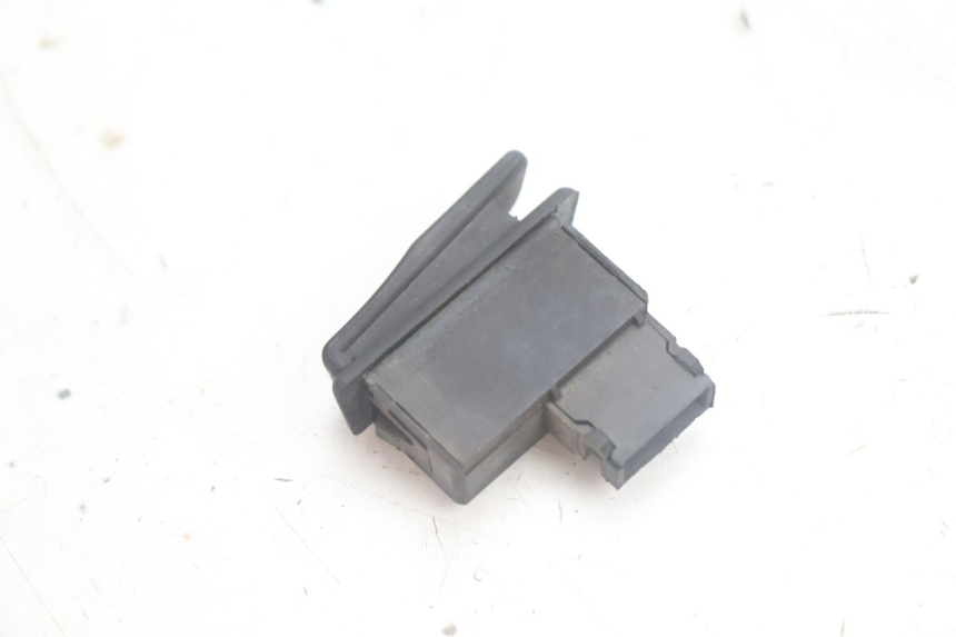 photo de HORN SWITCH YAMAHA XMAX X-MAX 125 (2006 - 2009) - Zoom on usage condition