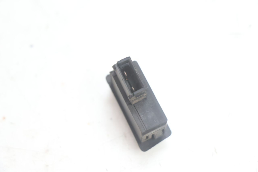 photo de HORN SWITCH YAMAHA XMAX X-MAX 125 (2006 - 2009) - Technical close-up