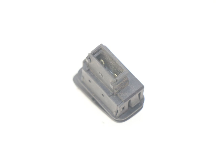 photo de HORN SWITCH PIAGGIO X7 125 (2007 - 2013) - Component detail