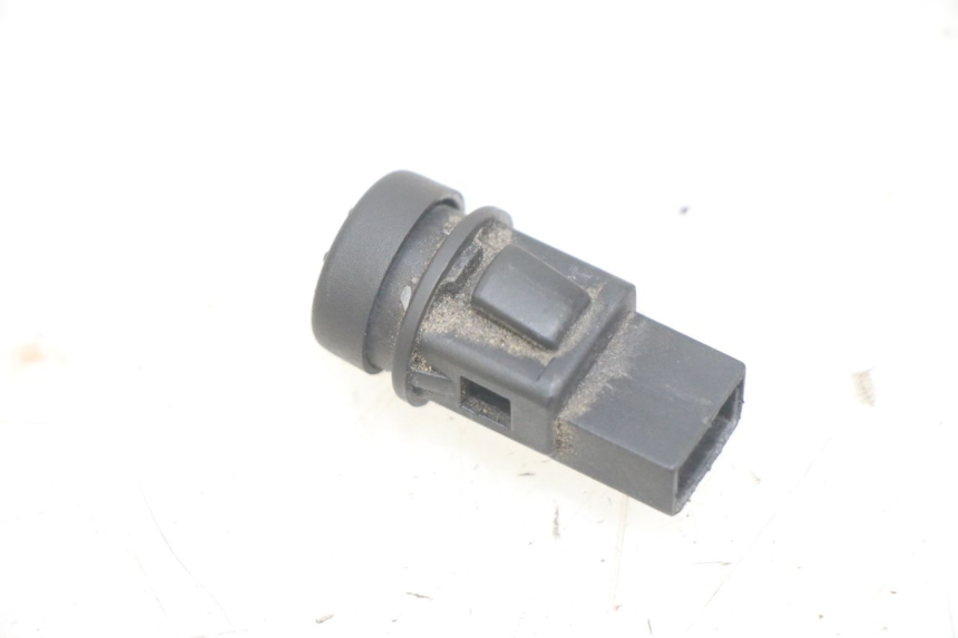 photo de HORN SWITCH PIAGGIO X9 125 (2000 - 2003) - Zoom on usage condition