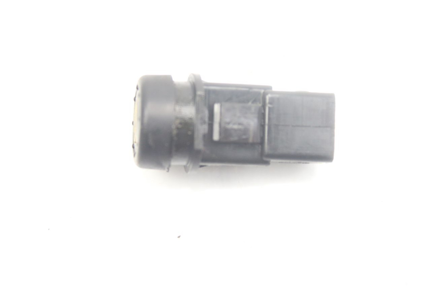 photo de HORN SWITCH PIAGGIO ZIP 2T 50 (2009 - 2019) - Zoom on usage condition