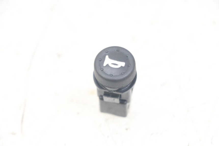 photo de HORN SWITCH PIAGGIO ZIP 2T 50 (2009 - 2019) - Main view
