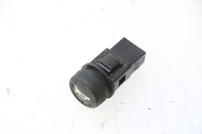 photo de HORN SWITCH PIAGGIO ZIP 2T 50 (2009 - 2019) - Zoom on usage condition