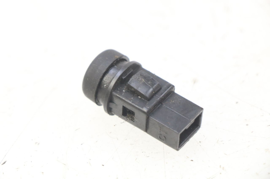 photo de HORN SWITCH PIAGGIO ZIP 4T 50 (2018 - 2020) - Zoom on usage condition