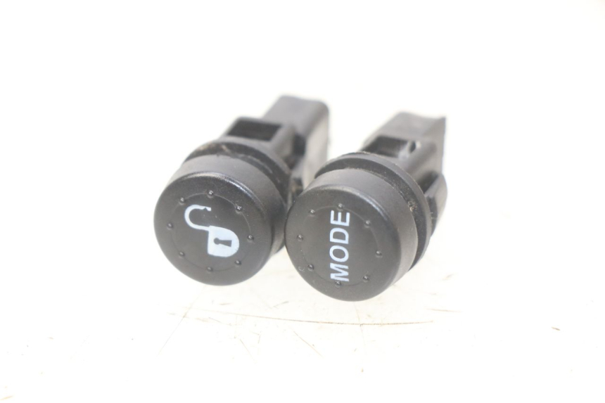 photo de HANDLEBAR SWITCH PIAGGIO LIBERTY IGET 4T 50 (2015 - 2020) - Main view