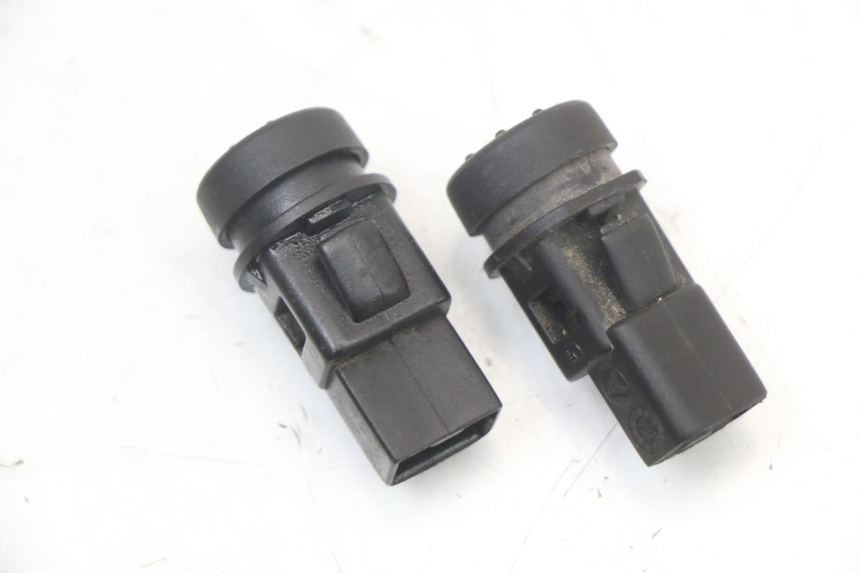 photo de HANDLEBAR SWITCH MOTO GUZZI NORGE 8V GT 1200 (2011 - 2016) - Alternative perspective