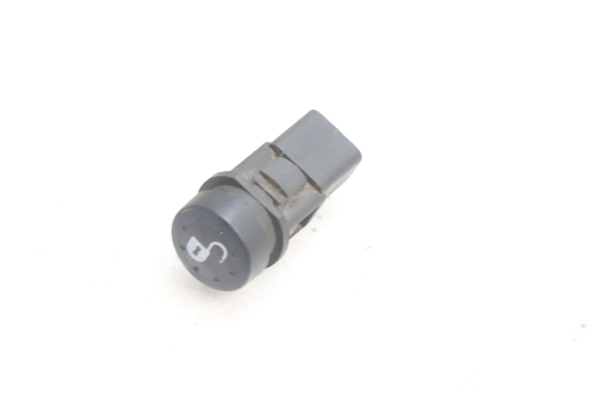 photo de SEAT RELEASE SWITCH PIAGGIO LIBERTY IGET 4T 50 (2021 - 2025) - Component detail