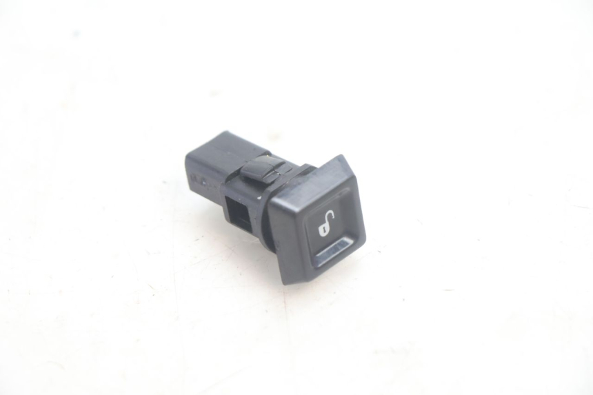 photo de SEAT RELEASE SWITCH PIAGGIO MP3 HPE 530 (2022 - 2026) - Main view