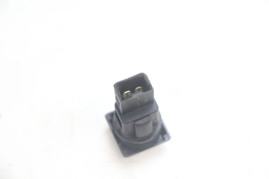 photo de SEAT RELEASE SWITCH PIAGGIO MP3 HPE 530 (2022 - 2026) - Alternative perspective