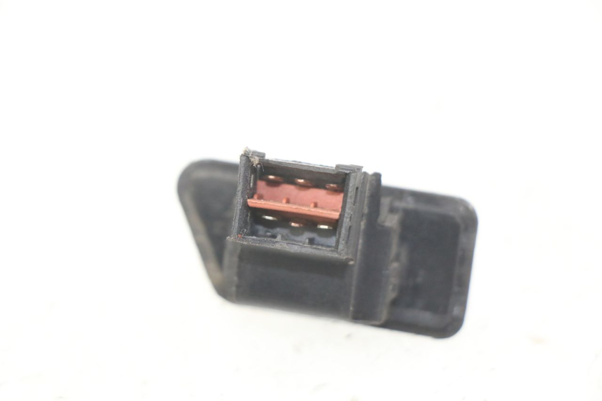 photo de HEADLIGHT SWITCH SYM FIDDLE 2 50 (2008 - 2013) - Zoom on usage condition