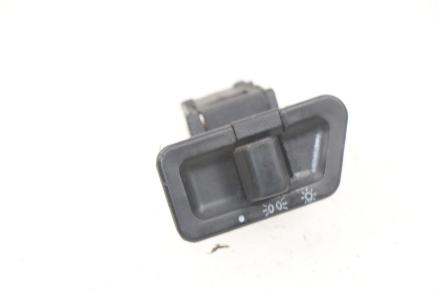 photo de HEADLIGHT SWITCH KYMCO LIKE 2T 50 (2009 - 2018) - Component detail