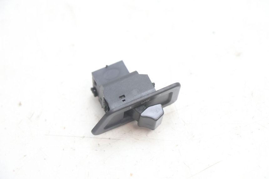 photo de HEADLIGHT SWITCH IMF INDUSTRIE NEW PACH 2T 50 (2014 - 2020) - Component detail