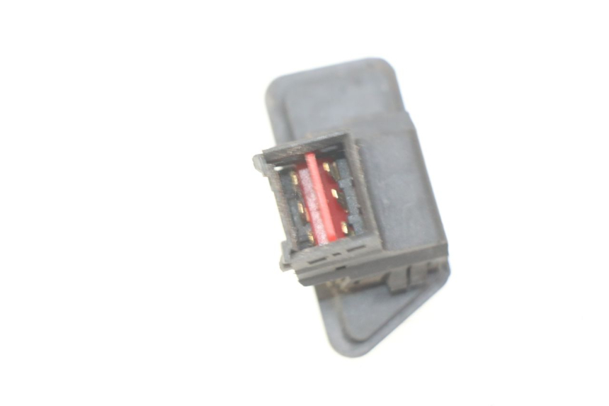 photo de HEADLIGHT SWITCH EUROCKA VIRTUALITY GT 4T 50 (2011 - 2017) - Component detail