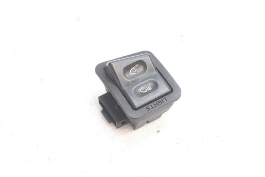 photo de HEADLIGHT SWITCH APRILIA ATLANTIC S 125 (2010 - 2013) - Component detail