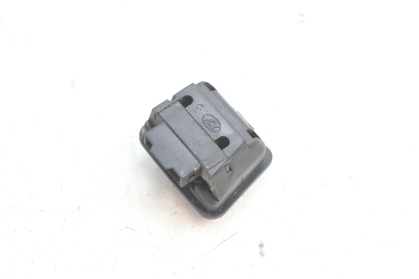 photo de HEADLIGHT SWITCH APRILIA ATLANTIC S 125 (2010 - 2013) - Alternative perspective