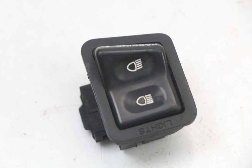 photo de HEADLIGHT SWITCH SYM FIDDLE 3 III 50 (2014 - 2020) - Component detail