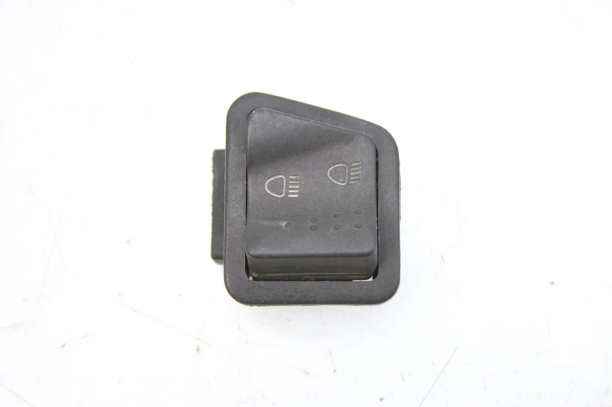 photo de HEADLIGHT HIGH BEAM SWITCH PIAGGIO FLY 2T 50 (2004 - 2017) - Main view
