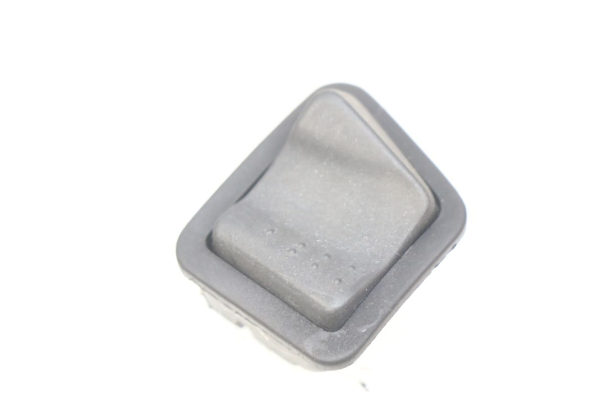 photo de HEADLIGHT HIGH BEAM SWITCH PIAGGIO FLY 100 (2006 - 2010) - Main view