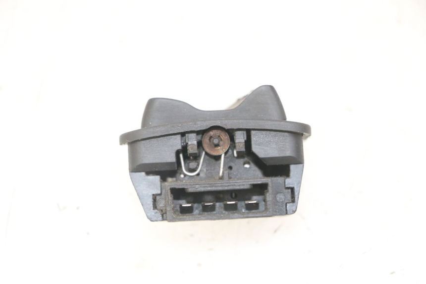 photo de HEADLIGHT SWITCH PIAGGIO IE MP3 YOURBAN 300 (2011 - 2016) - Zoom on usage condition