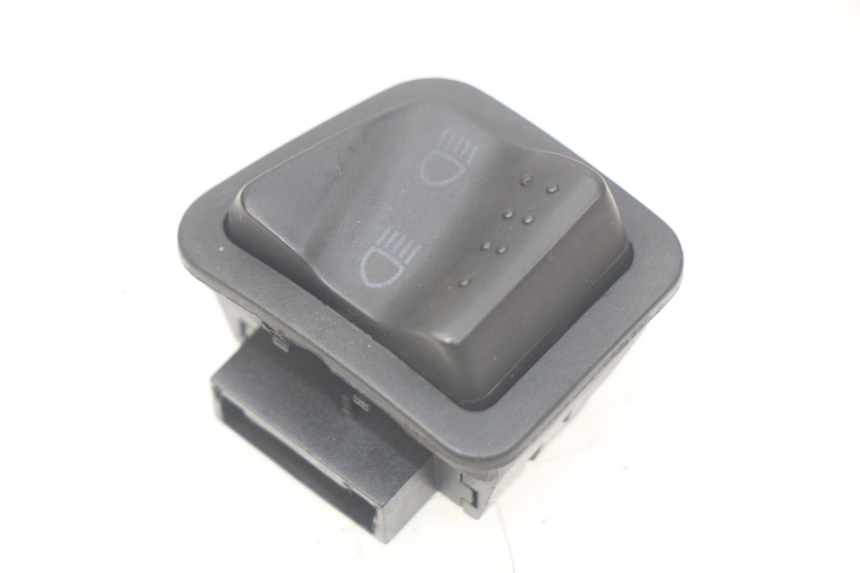 photo de HEADLIGHT HIGH BEAM SWITCH PIAGGIO LIBERTY 4T 50 (2004 - 2008) - Main view
