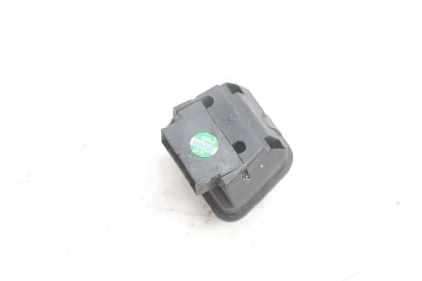 photo de HEADLIGHT SWITCH PIAGGIO LIBERTY 125 (1998 - 2008) - Zoom on usage condition