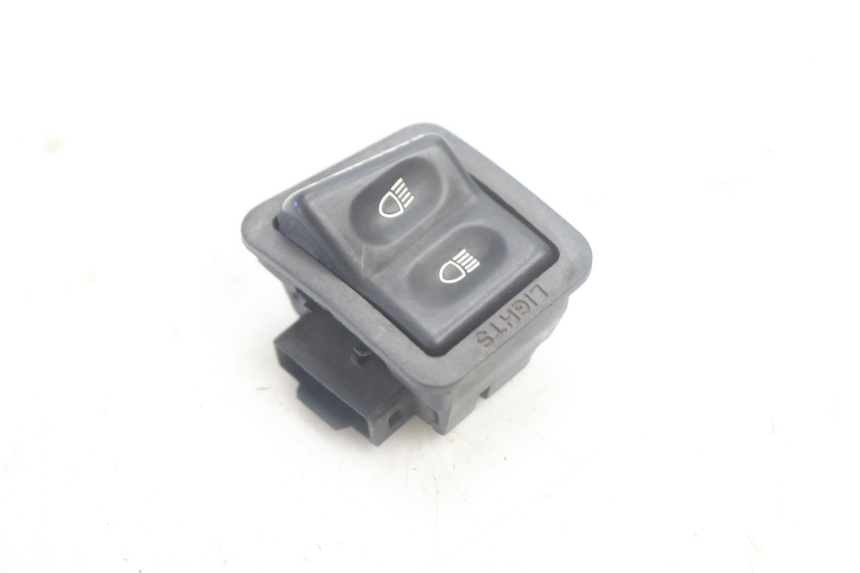 photo de HEADLIGHT HIGH BEAM SWITCH KYMCO LIKE 125 (2009 - 2016) - Component detail