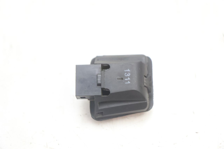 photo de HEADLIGHT SWITCH IMF INDUSTRIE NEW PACH 2T 50 (2014 - 2020) - Zoom on usage condition