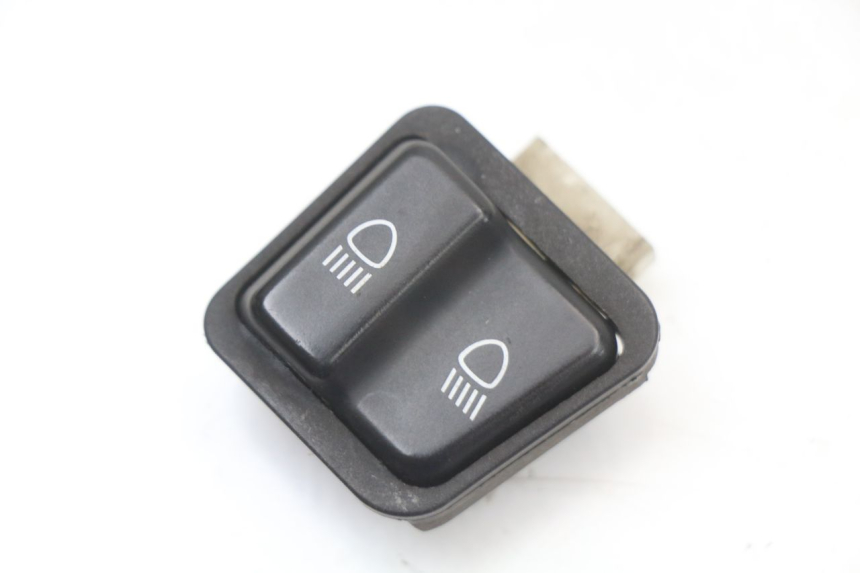 photo de HEADLIGHT HIGH BEAM SWITCH HONDA NHX LEAD 110 (2008 - 2010) - Component detail