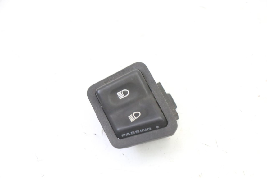 photo de HEADLIGHT HIGH BEAM SWITCH SYM ORBIT 2 4T 50 (2008 - 2017) - Main view