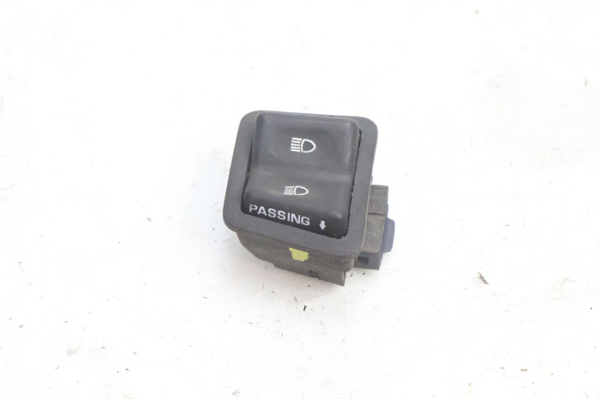 photo de HEADLIGHT HIGH BEAM SWITCH SYM ORBIT 2 4T 50 (2008 - 2017) - Main view