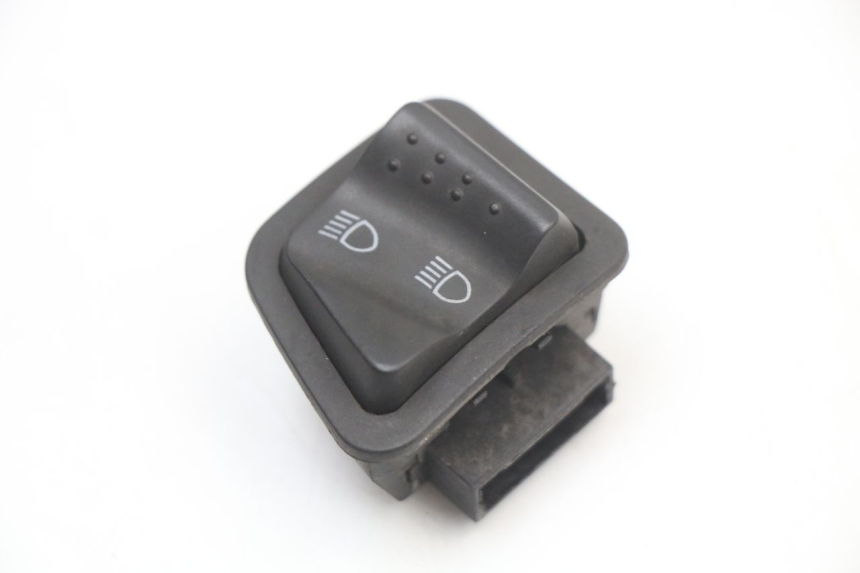 photo de HEADLIGHT HIGH BEAM SWITCH GILERA RUNNER SP 50 (2009 - 2017) - Component detail