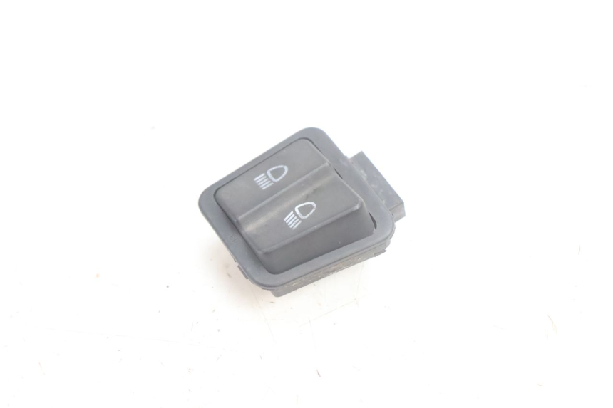 photo de HEADLIGHT SWITCH JM MOTORS SANTANA EVO 50 (2024 - 2026) - Zoom on usage condition
