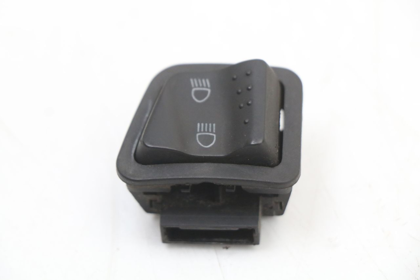 photo de HEADLIGHT SWITCH APRILIA SR 2T 50 (2018 - 2022) - Component detail