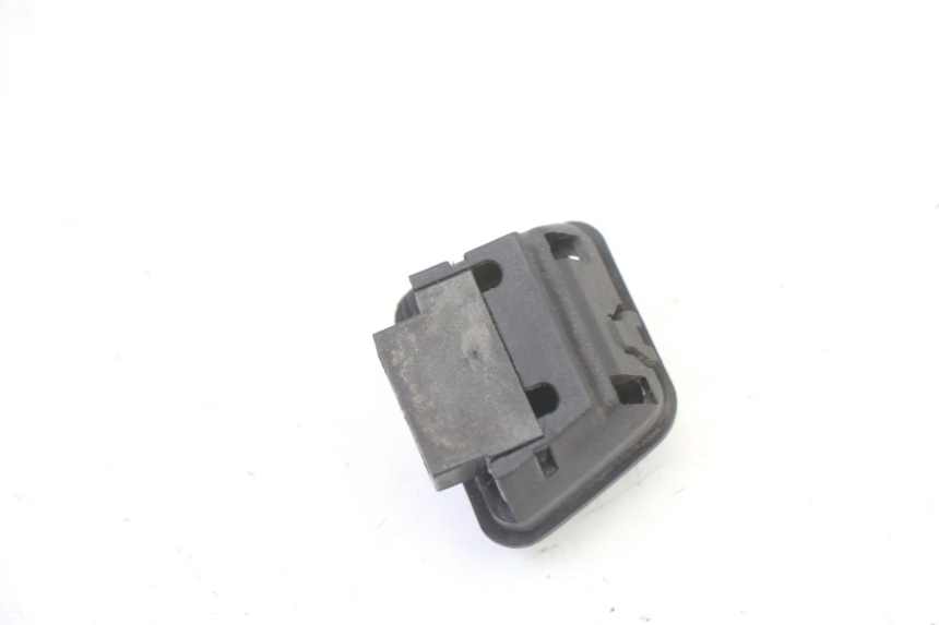 photo de HEADLIGHT SWITCH PIAGGIO SUPER LX 125 (2000 - 2003) - Alternative perspective