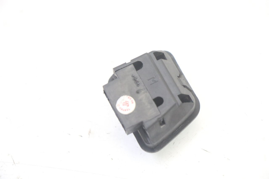 photo de HEADLIGHT HIGH BEAM SWITCH APRILIA SXR 50 (2021 - 2023) - Alternative perspective