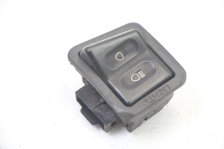 photo de HEADLIGHT HIGH BEAM SWITCH SYM ORBIT III 3 4T 50 (2018 - 2021) - Component detail