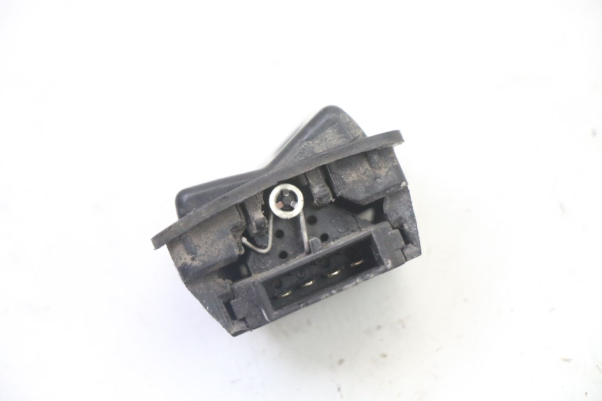photo de HEADLIGHT SWITCH PEUGEOT TWEET 4T 50 (2014 - 2019) - Zoom on usage condition