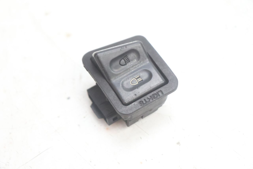photo de HEADLIGHT HIGH BEAM SWITCH PEUGEOT TWEET 4T 50 (2018 - 2022) - Component detail