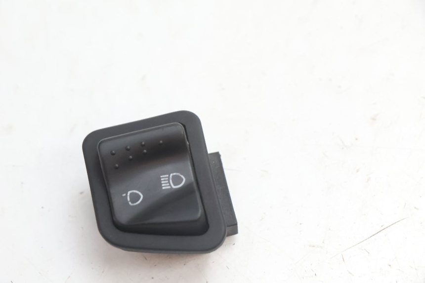 photo de HEADLIGHT SWITCH PIAGGIO TYPHOON 50 (2000 - 2009) - Main view