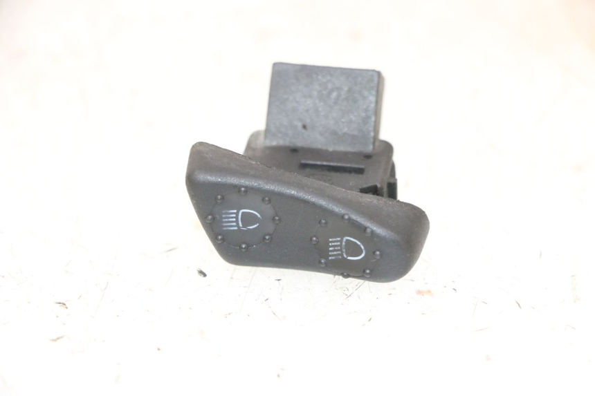 photo de HEADLIGHT HIGH BEAM SWITCH PIAGGIO VESPA GTS SUPER IE 125 (2009 - 2016) - Main view
