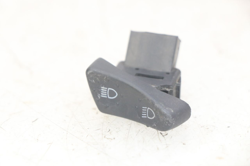 photo de HEADLIGHT HIGH BEAM SWITCH PIAGGIO VESPA S 2T 50 (2007 - 2014) - Main view