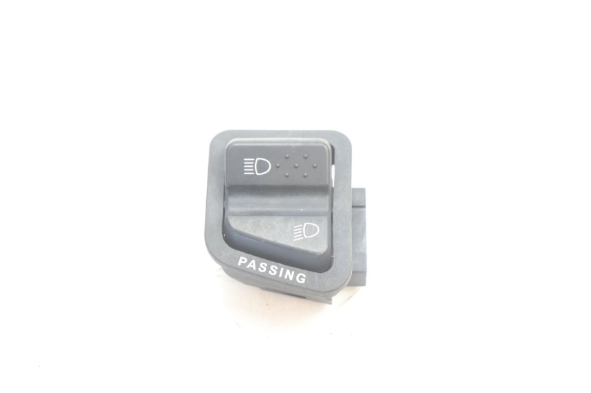photo de HEADLIGHT SWITCH PIAGGIO X9 AMALFI 180 (2000 - 2003) - Main view