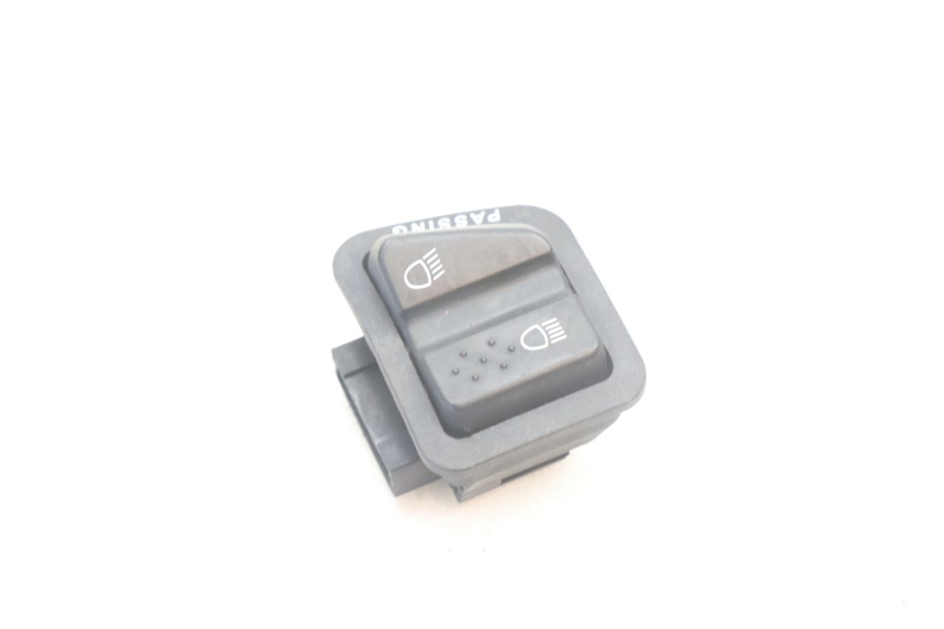 photo de HEADLIGHT SWITCH PIAGGIO X9 AMALFI 180 (2000 - 2003) - Component detail