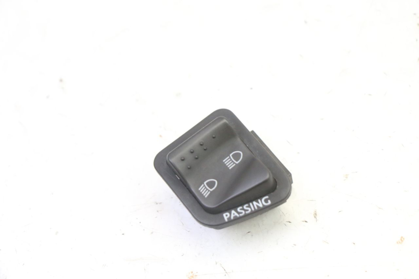 photo de HEADLIGHT HIGH BEAM SWITCH PIAGGIO X9 EVOLUTION 125 (2003 - 2007) - Main view