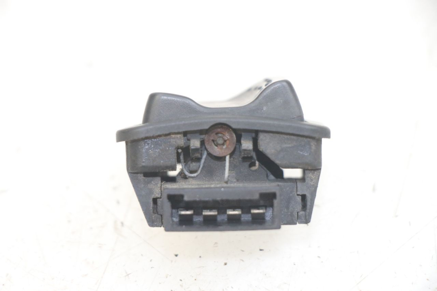 photo de HEADLIGHT HIGH BEAM SWITCH PIAGGIO X9 125 (2000 - 2003) - Zoom on usage condition