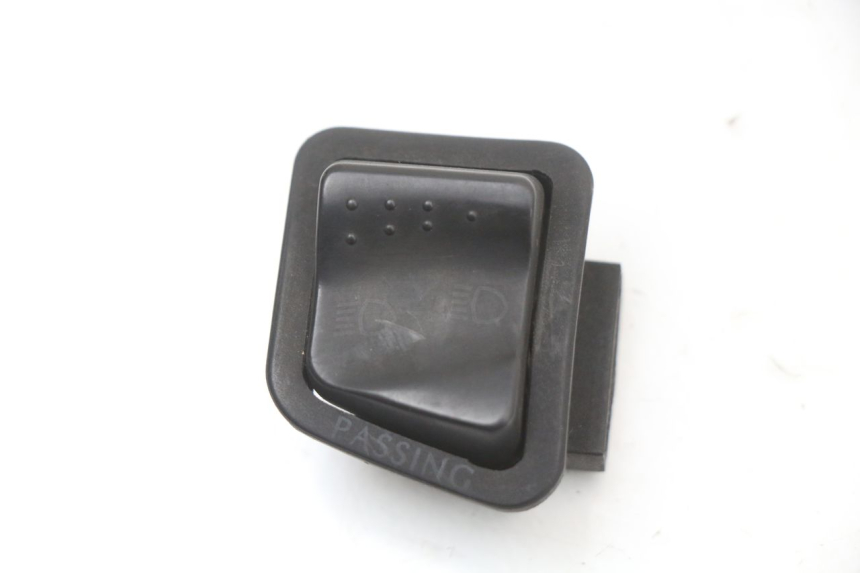 photo de HEADLIGHT HIGH BEAM SWITCH PIAGGIO X9 125 (2000 - 2003) - Main view