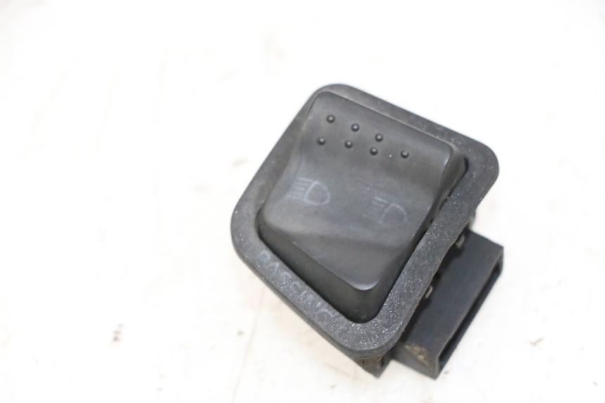 photo de HEADLIGHT HIGH BEAM SWITCH PIAGGIO XEVO - X EVO 125 (2007 - 2017) - Main view