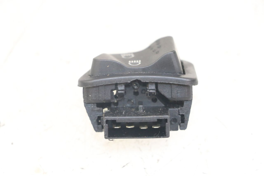 photo de HEADLIGHT HIGH BEAM SWITCH PIAGGIO ZIP 2T 50 (2009 - 2019) - Zoom on usage condition